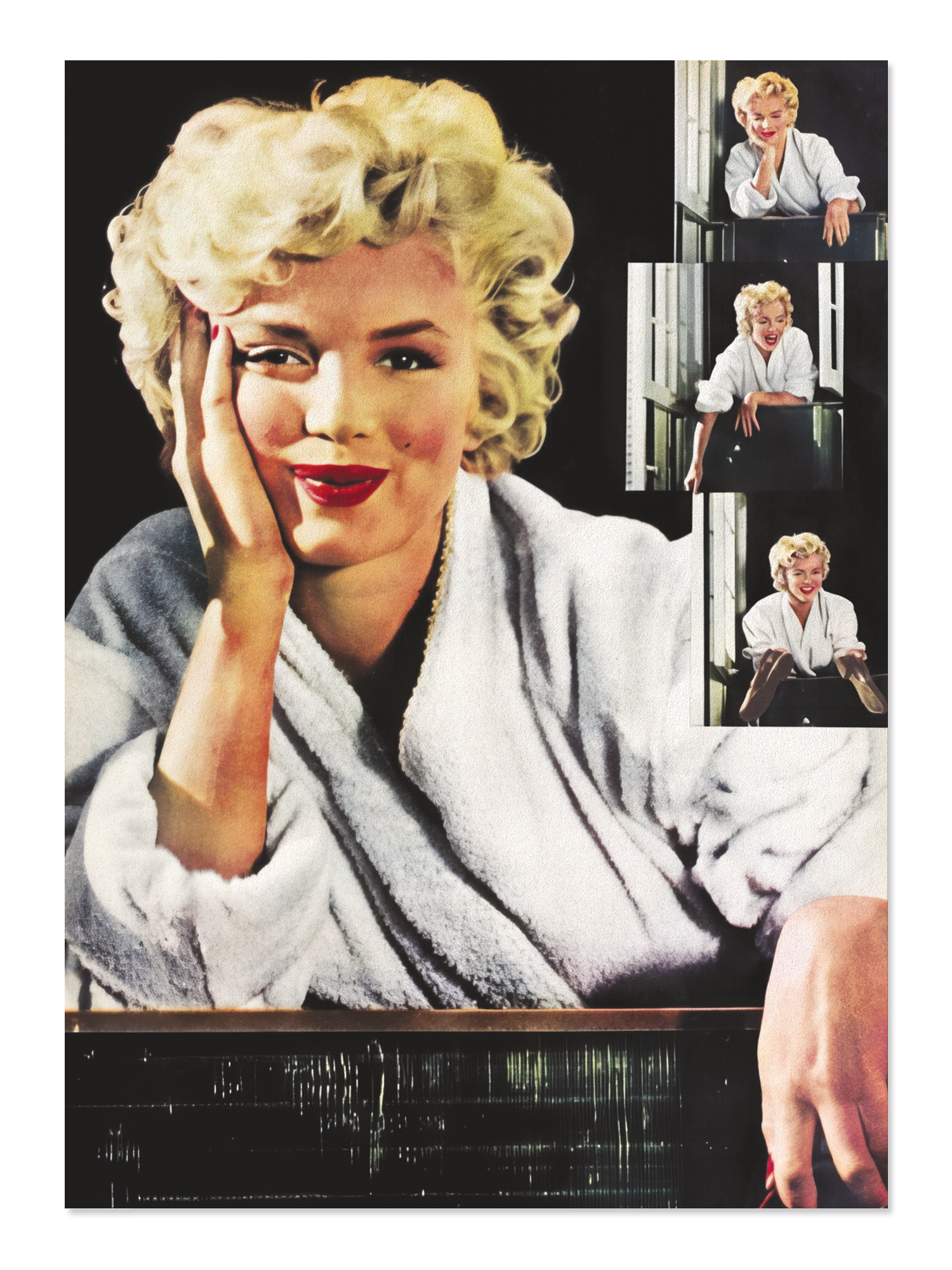Ezen - Monroe in a white robe (1954) - Postcard - Front